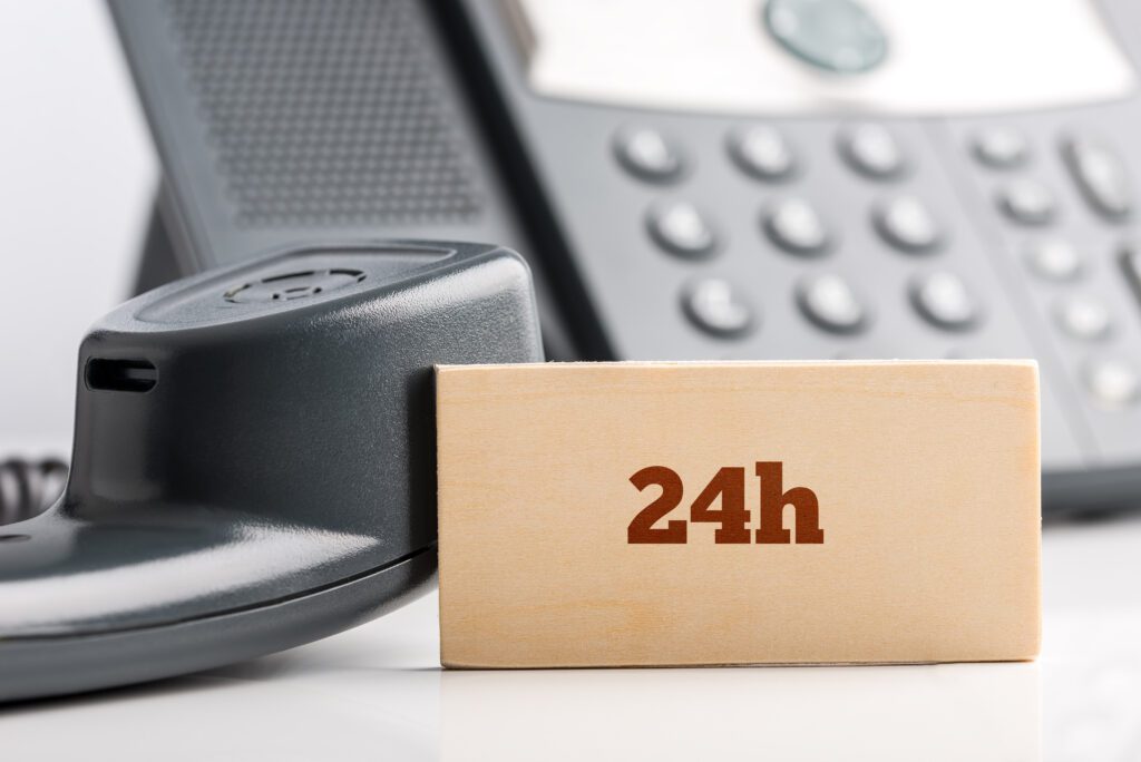 Benefits of a 24-hour call answering service | SmartStrat