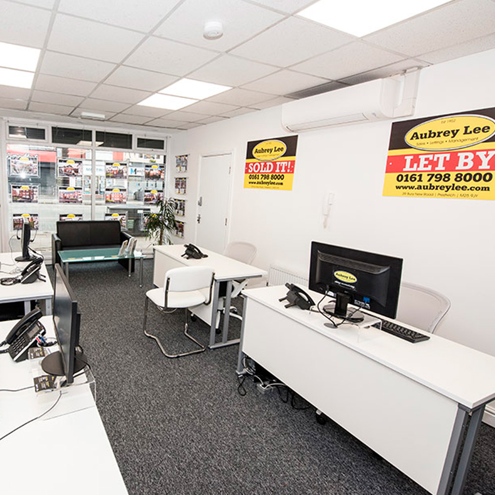 Letting Agent customer office set up for phone answering service